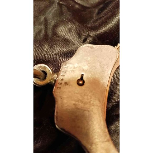 Peerless Hand cuff co Springfield mass. Pat # 15414511572857 - Picture 8 of 9